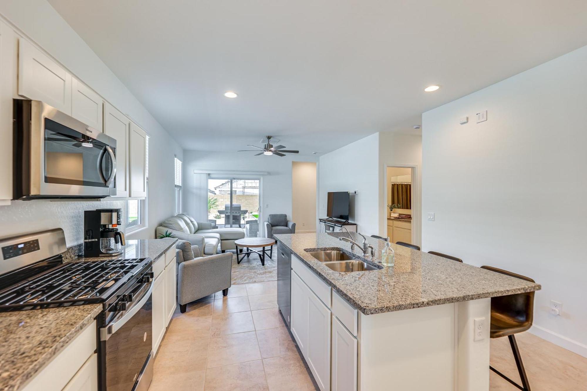 Maricopa Home With Putting Green And Covered Patio! Buitenkant foto